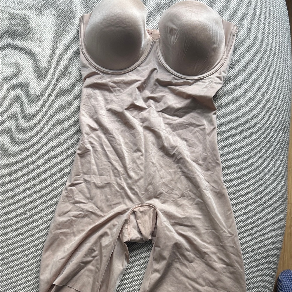NEW SPANX Nude Strapless Shapewear Bodysuit